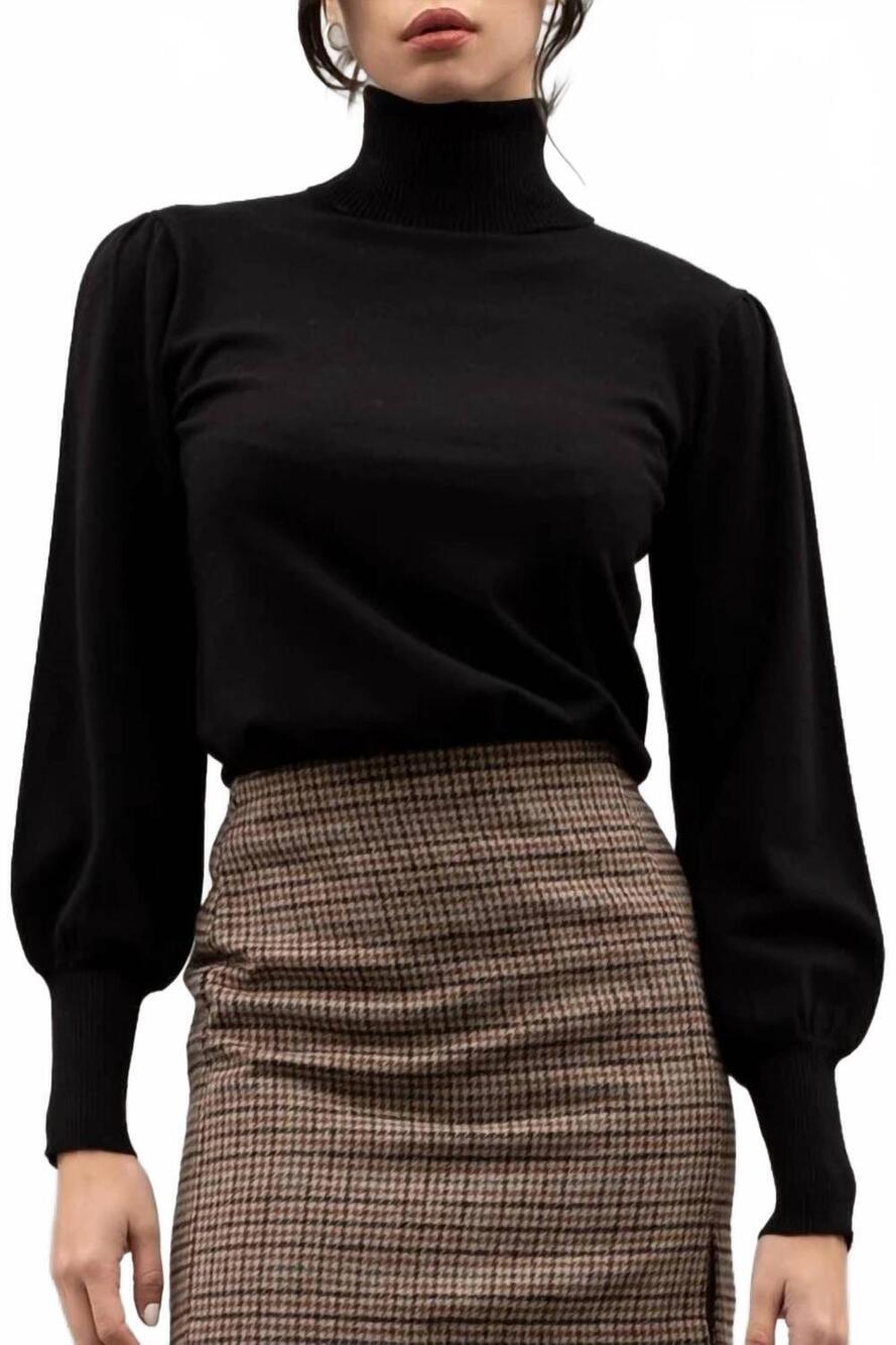 NEW BLU PEPPER solid high turtle neck long sleeve knit top in black